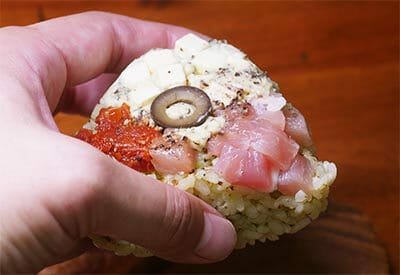 セブン-イレブン＆ニューデイズ、SNSがザワつく超デカ盛りエンタメおにぎり9選の画像24