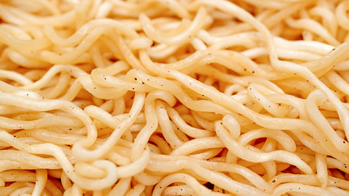 ローソン先行発売「ペヤング超大盛 彩り豊かな7種の具材のやきそば」を細か～くレビューしてみたの画像7