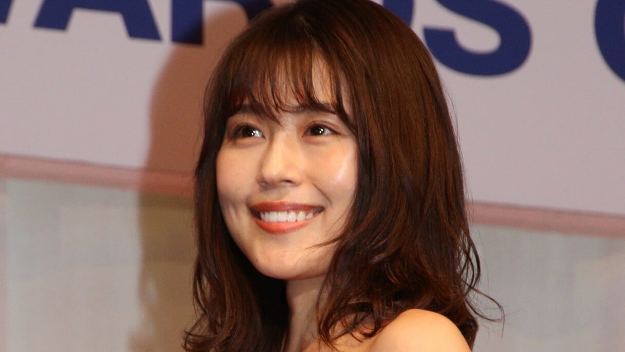 有村架純「大人の女優」へ…公私ともに事務所の“鉄壁のガード”ゆるんだ背景