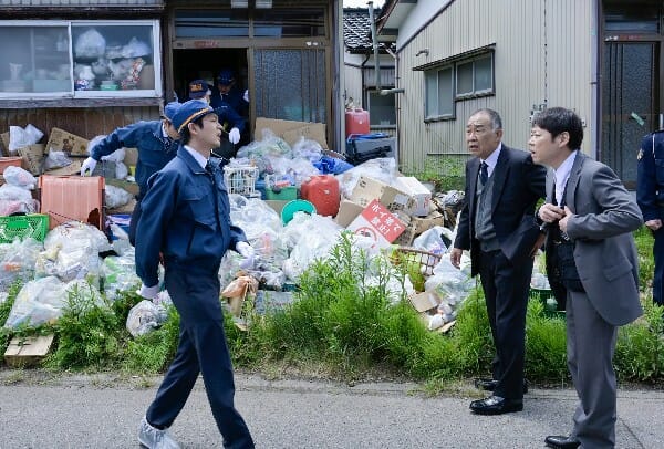 阿部サダヲ主演の痛快コメディと思いきや…孤独死を描く『アイ・アム まきもと』の画像2