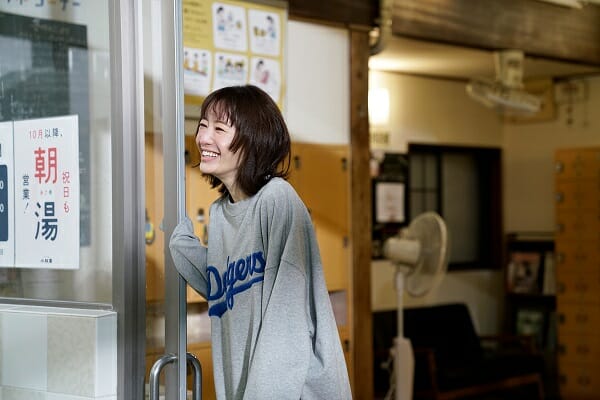 吉岡里帆主演、“理想の街”をデザインした新感覚ムービー『アイスクリームフィーバー』の画像3