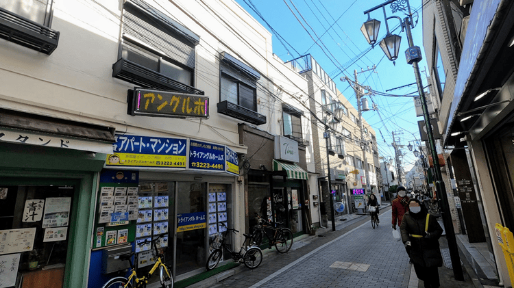 道路の拡幅工事が行われる予定の新進会商店街通り