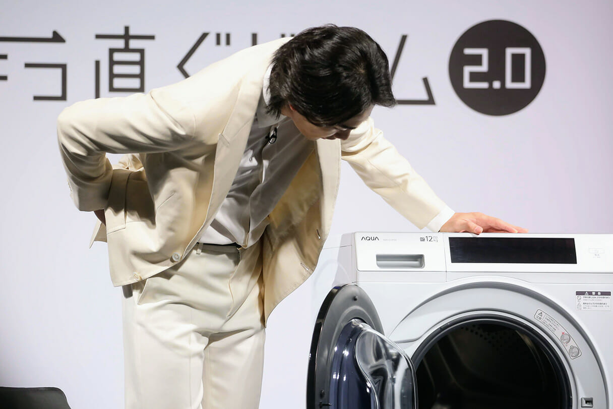 俳優界きっての洗濯好き町田啓太、AQUAの最新ドラム式洗濯乾燥機のプレゼントで親孝行?の画像2