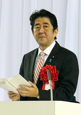 詐欺企業「ジャパンライフ」の広告塔になった安倍前首相 自民党幹部や新聞OBも利権に絡め取られるの画像1